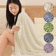 thumbnail image 1 of Xihbxyly Manta de Franela de Color Liso, Suave Terciopelo, Acogedora y Cálida, Multiusos para Sofá o Cama, Fácil de Limpiar, Ideal para Sala de Estar o Dormitorio, 100 X 70 Cm., 1 of 6