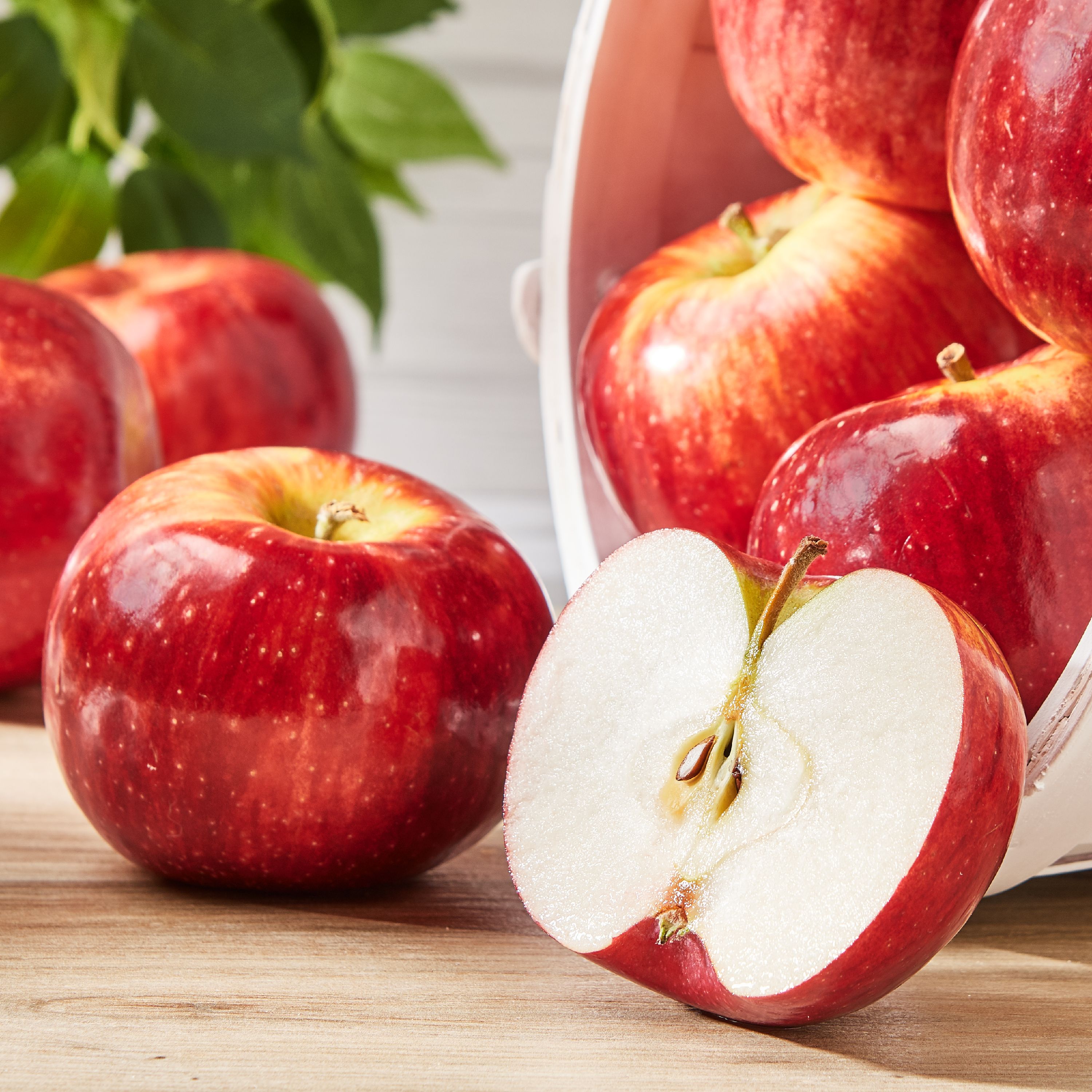 Fresh Cortland Apples, Each