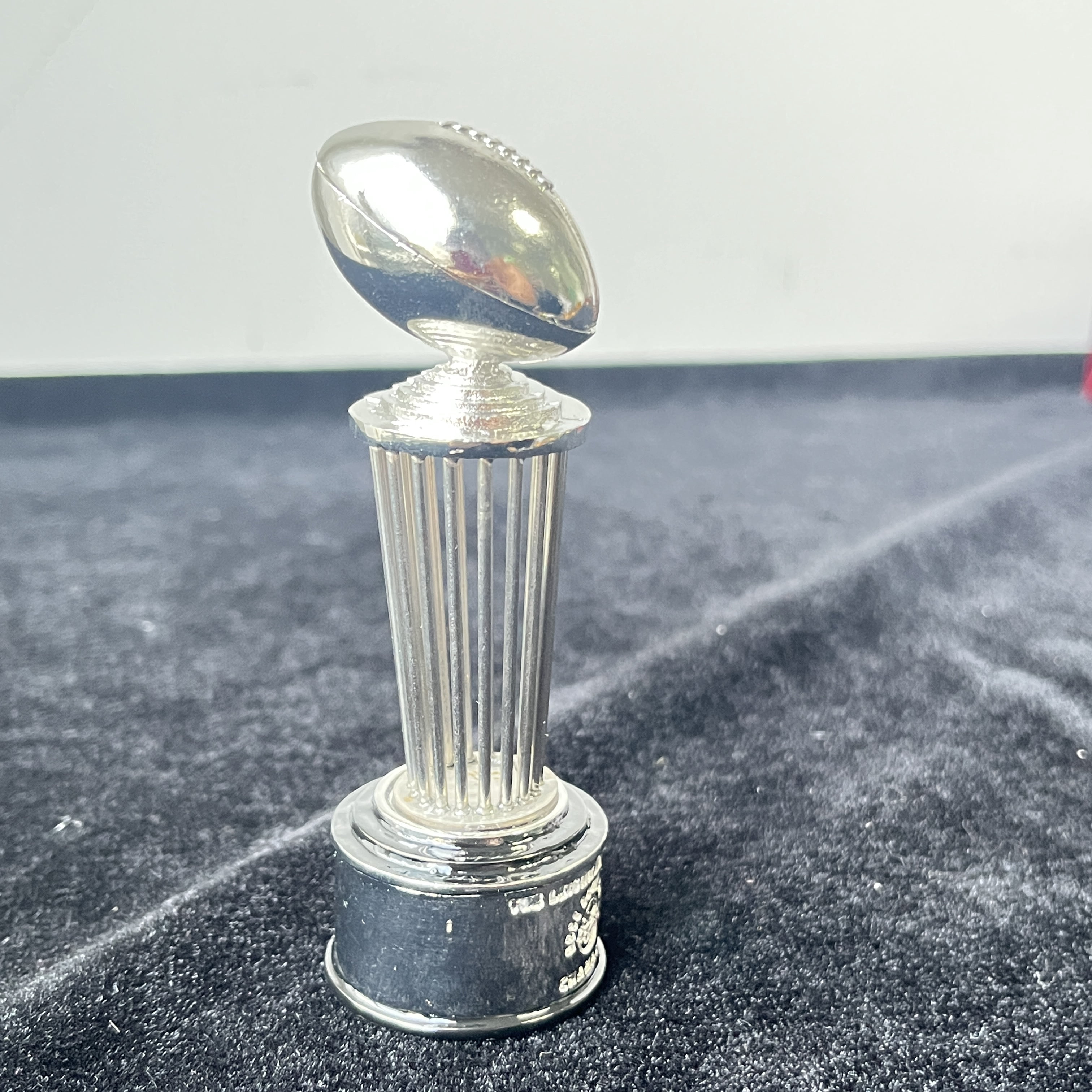 記念グッズ Replica World Series ChampionshipTrophy M L B World Series Trophy Replica - 8cm Metal Collectible with