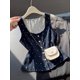 thumbnail image 4 of Blusa Sin Mangas Con Lunares Blancos Y Botones De Perla En Azul Marino, 4 of 30