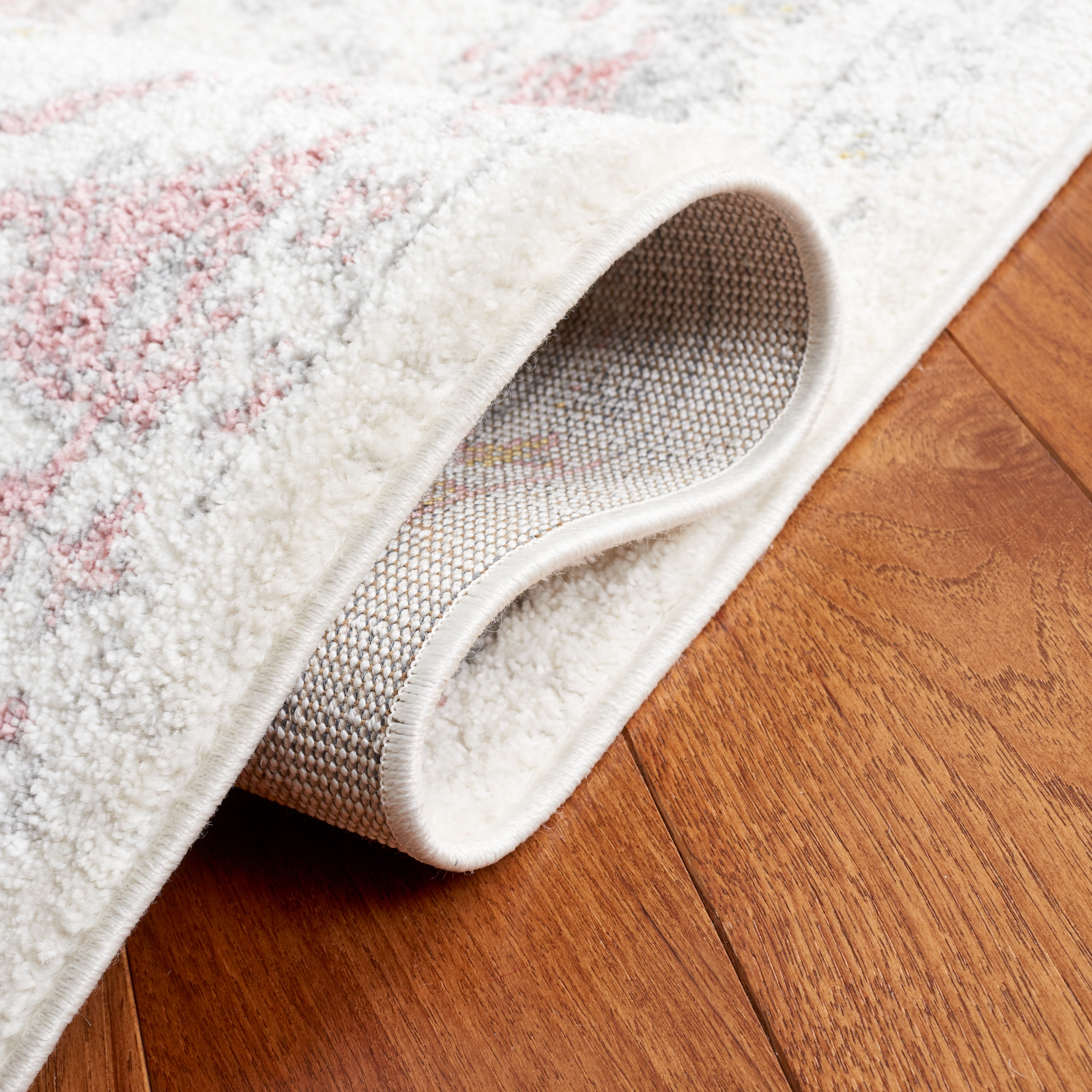 Safavieh Layla Dania Oriental Area Rug, Ivory Gray/Pink, 4'5" x 6'5"
