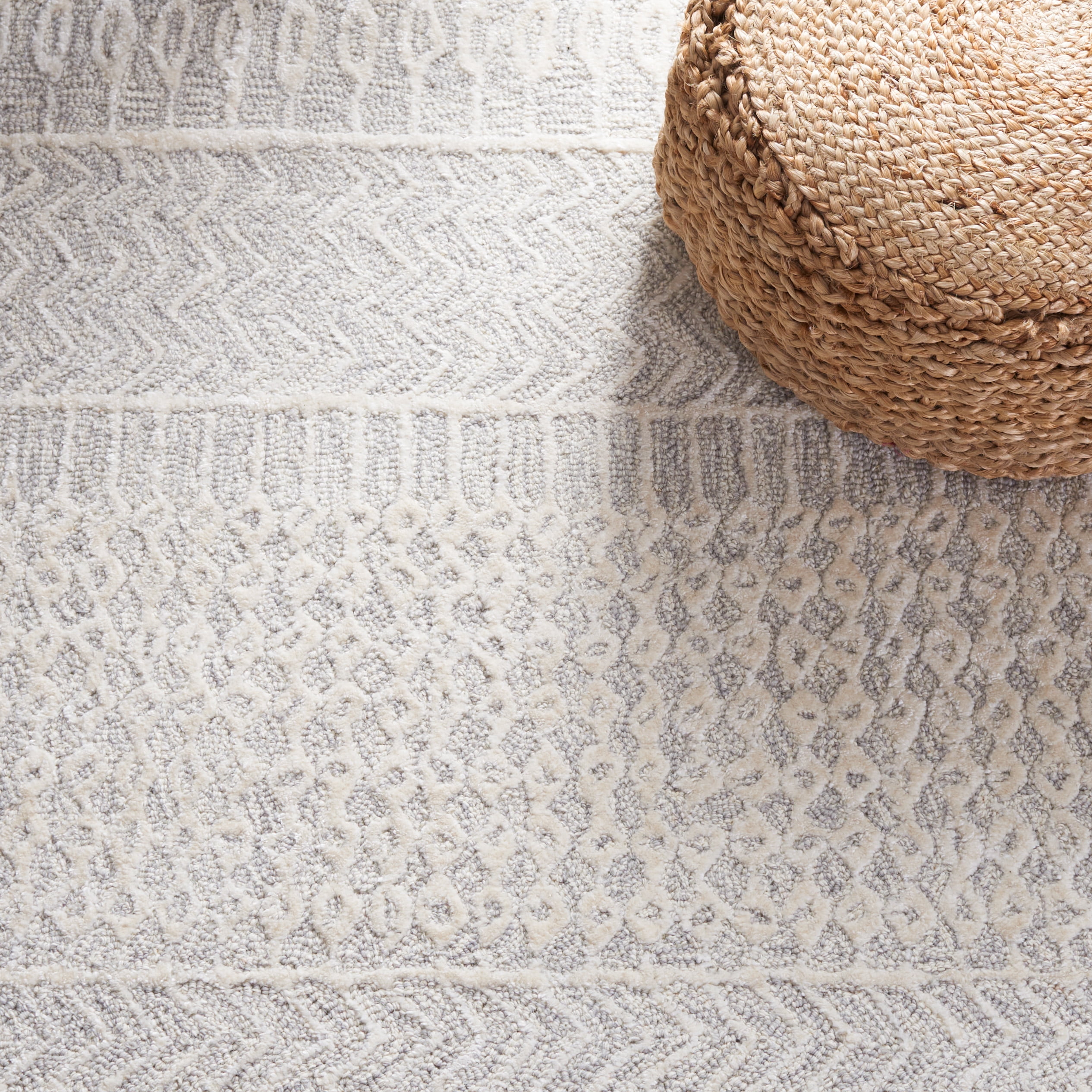 SAFAVIEH Glamour Andreas Geometric Area Rug, Grey/Ivory, 6' x 6' Round