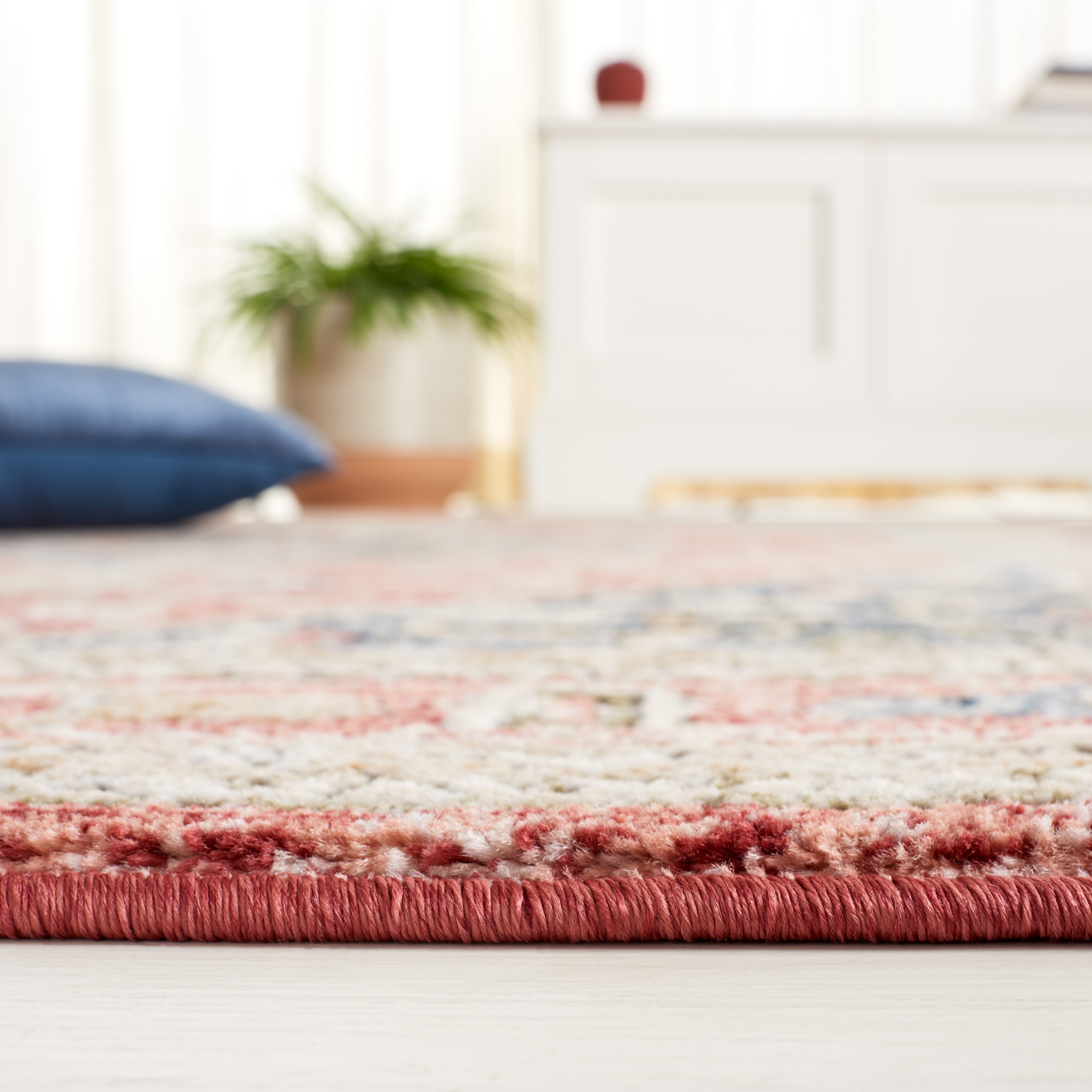 SAFAVIEH Rosewood Zander Medallion Area Rug, Blue/Red, 6'7" x 6'7" Square
