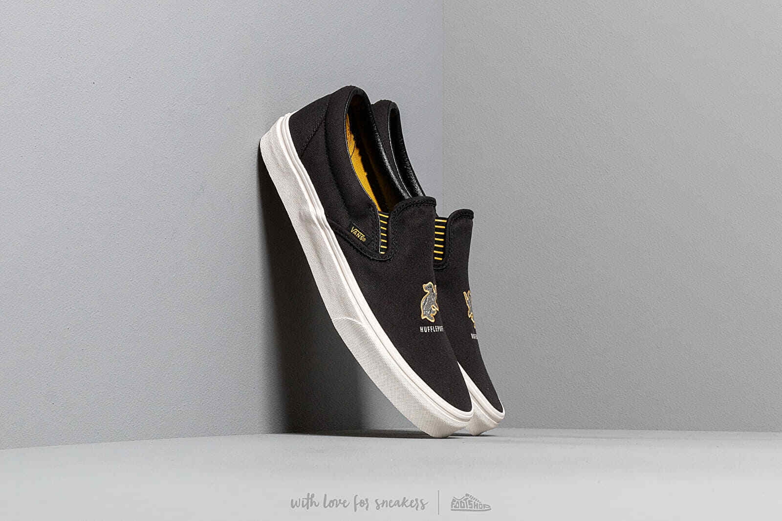 Vans Classic Slip On Harry Potter Hufflepuff Men s Skate Skate