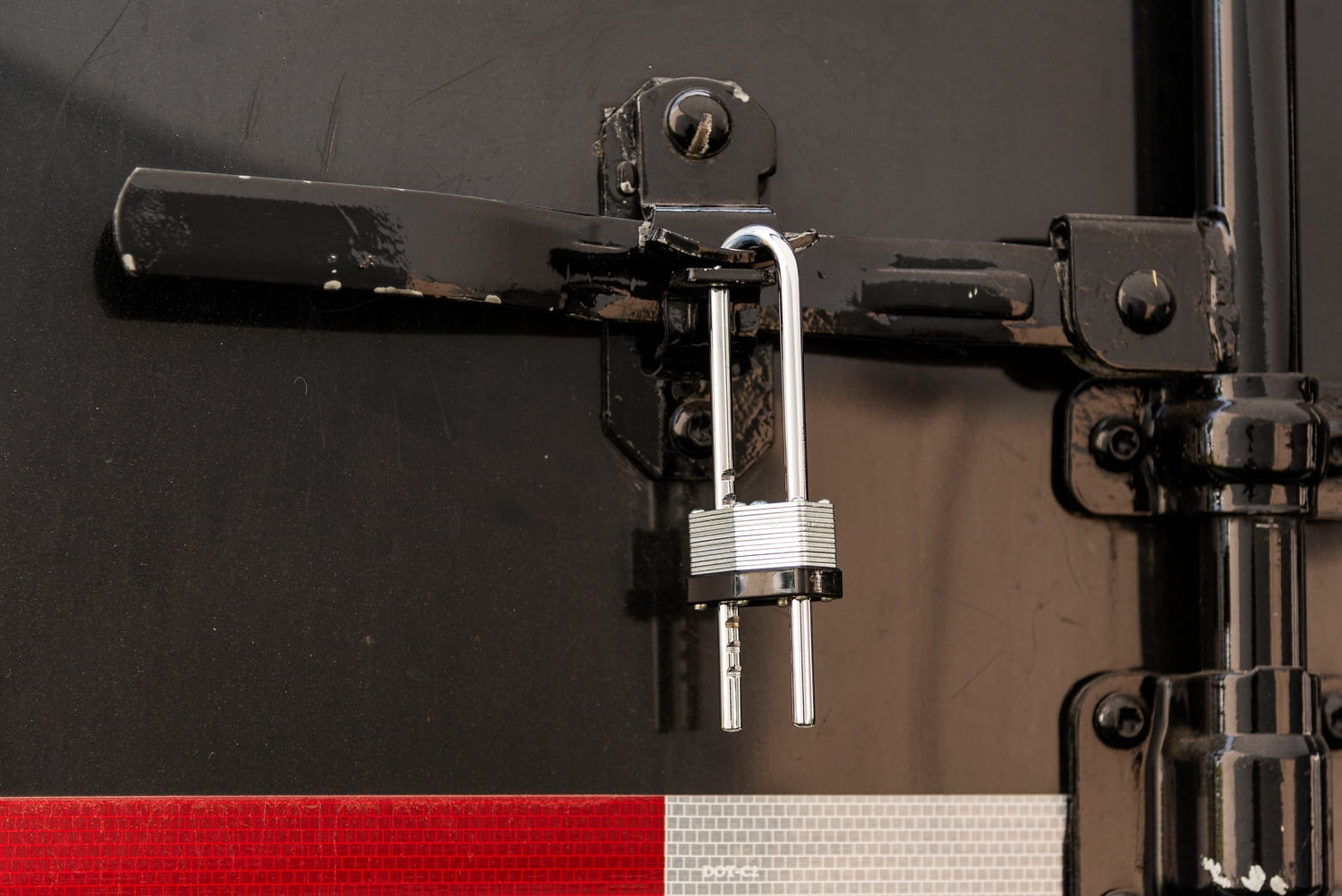 Hyper Tough 44mm Laminated Steel Padlock with Adjustable Shackle