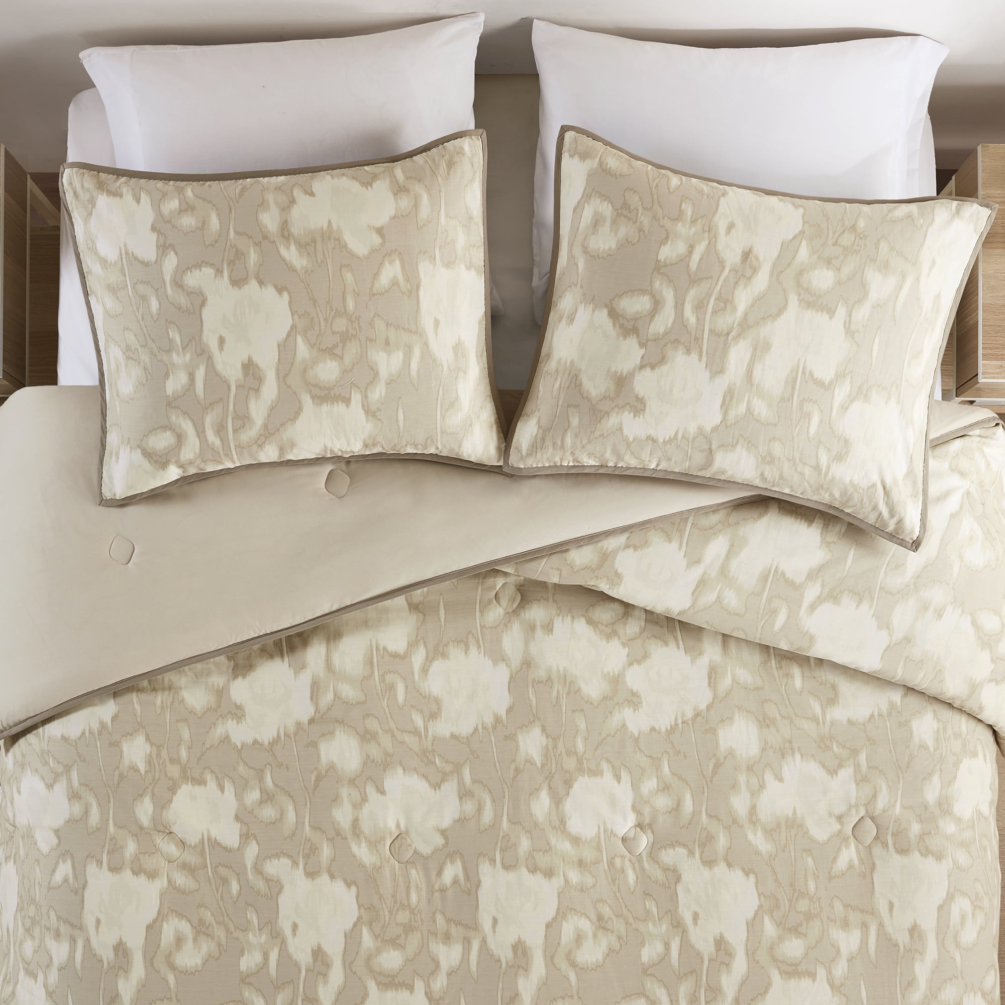 Mainstays Blurred Rose 3-Piece Beige Comforter Set, King