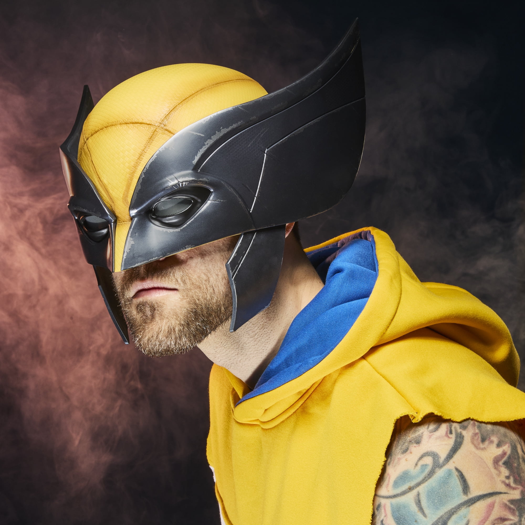 Marvel Legends Series Wolverine Premium Roleplay Mask, Movie Gear Collectibles for Adults