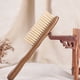 thumbnail image 5 of EeaseMX Peine de sándalo natural con doble hilera de dientes, antiestático, masajeador de cabeza y accesorios de peluquería., 5 of 7