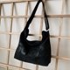 thumbnail image 5 of Bolsa De Hombro Bolso De Hombro Bolso de viaje de lona de compras impresos con letras de moda para vacaciones de fin de semana, 5 of 8