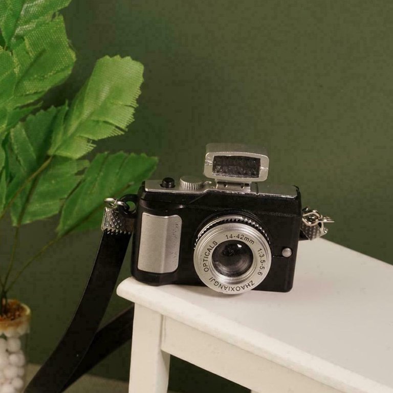 Miniature Digital Camera with Lanyard SLR Dollhouse Decoration
