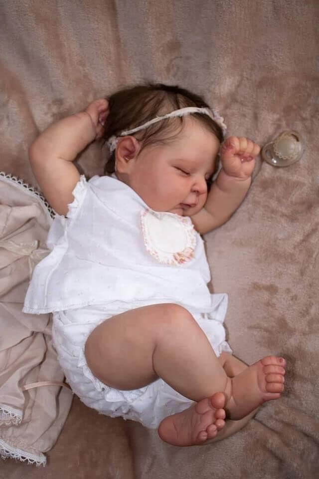 Real Life Reborn Baby Dolls 20 inch Realistic Soft Vinyl Baby Doll Sleeping Newborn Dolls Cloth Body Reborn Babies Toy Dolls for Girls Ages 3+