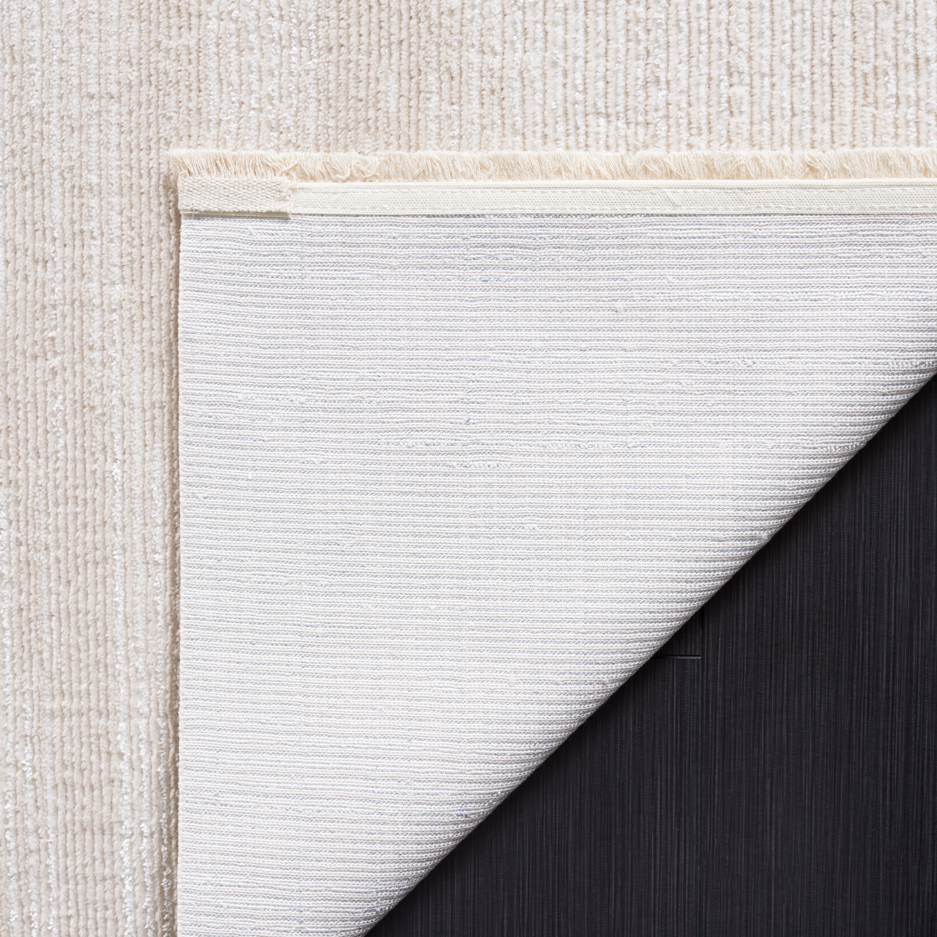 SAFAVIEH Whisper Zephyr Solid Area Rug, Ivory/Beige, 4' x 6'