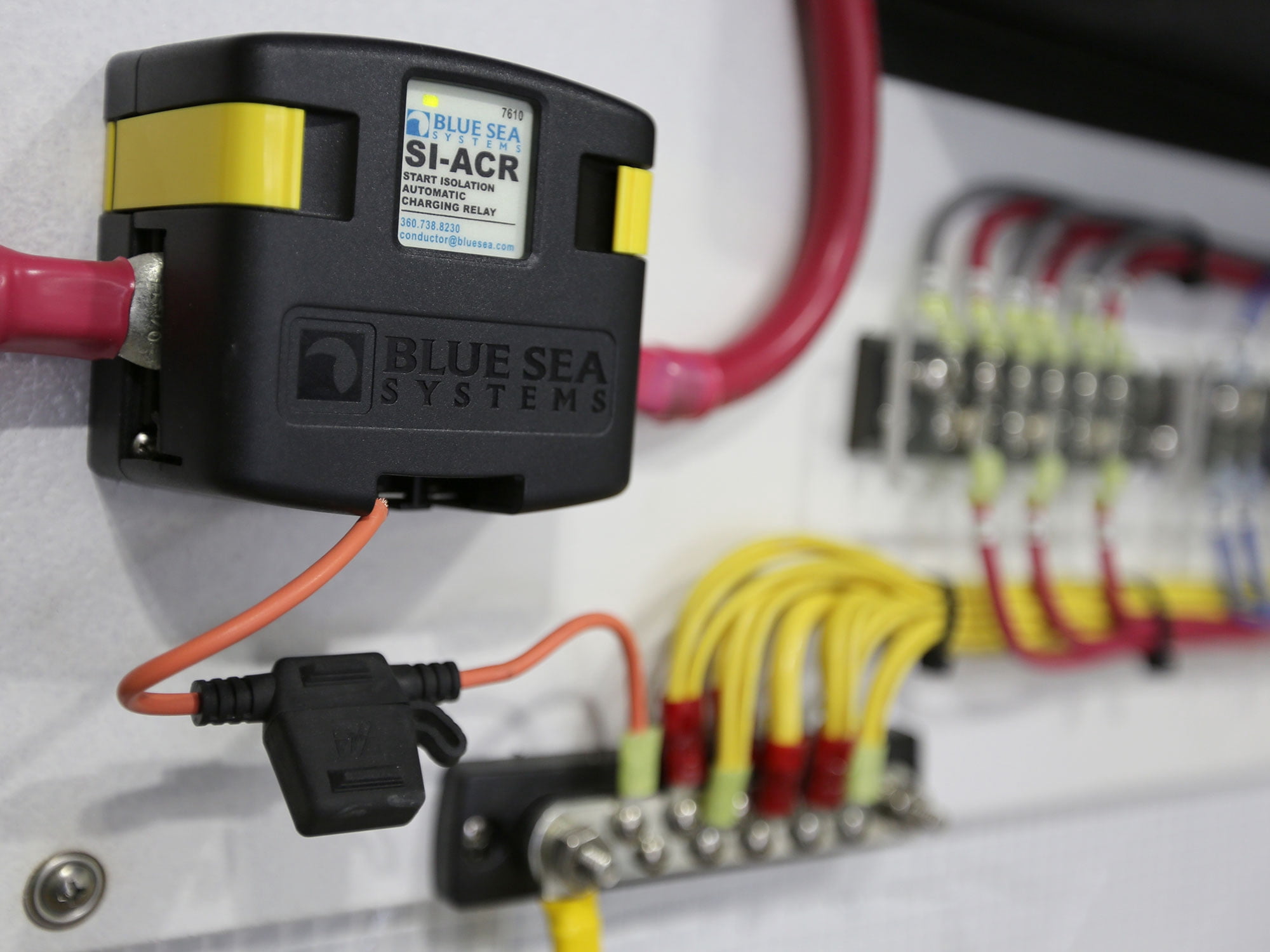 Blue Sea Systems SI-ACR Automatc Charging Relay, 12/24V DC/120A
