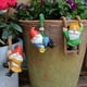 thumbnail image 1 of Juego de escaleras enanas de 3 - Estatuas de jardín de resina para macetas, decoración de balcón y colgantes, 1 of 9