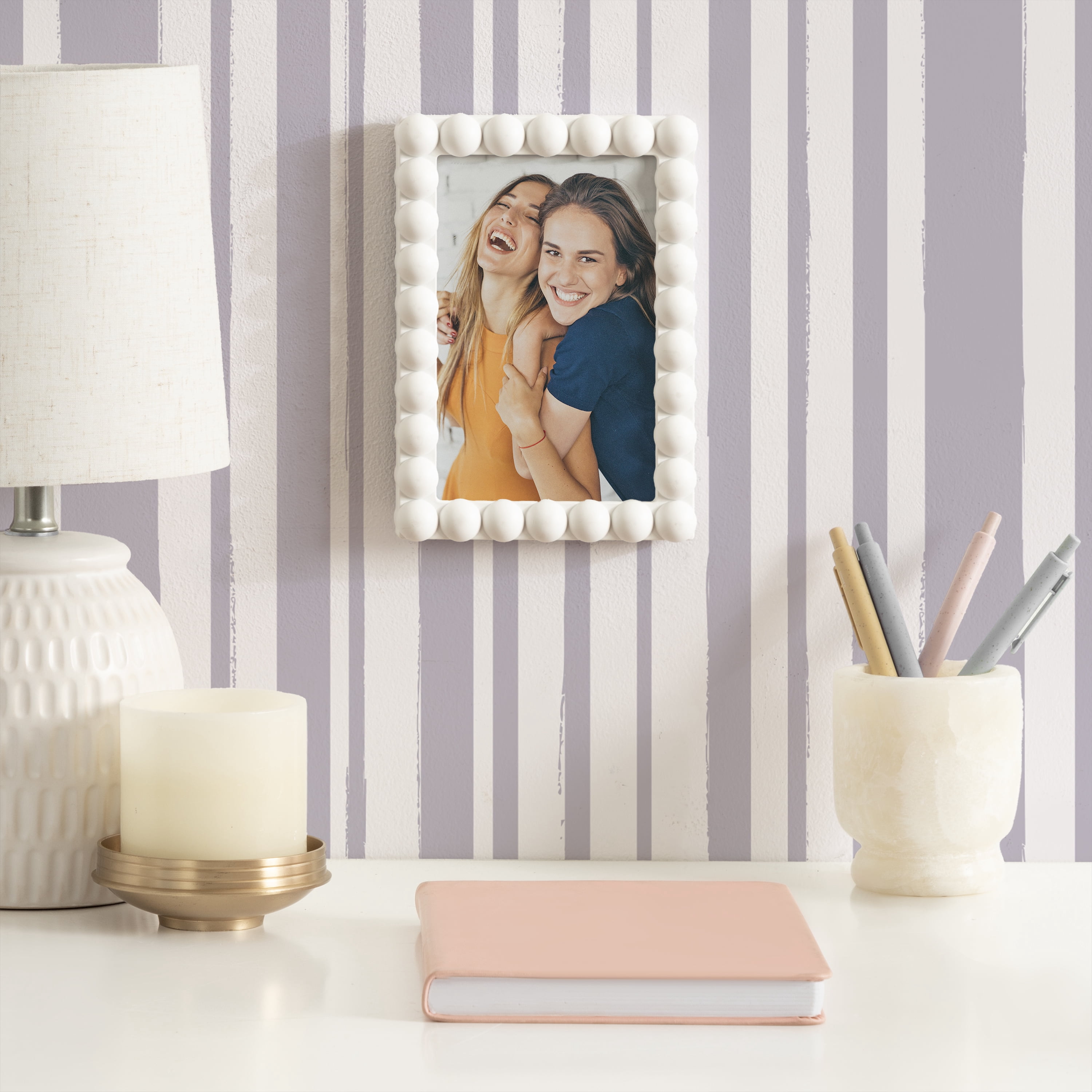 DesignOvation 4x6 Beaded Bright White Decorative Tabletop Picture Frame