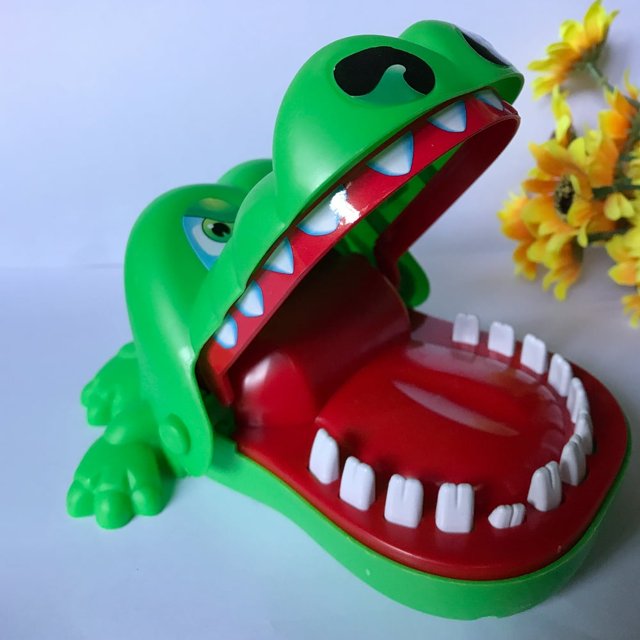 MesaSe Crocodile Toy Creative Waterproof Plastic Crocodile Mouth Bite Finger Game for Children