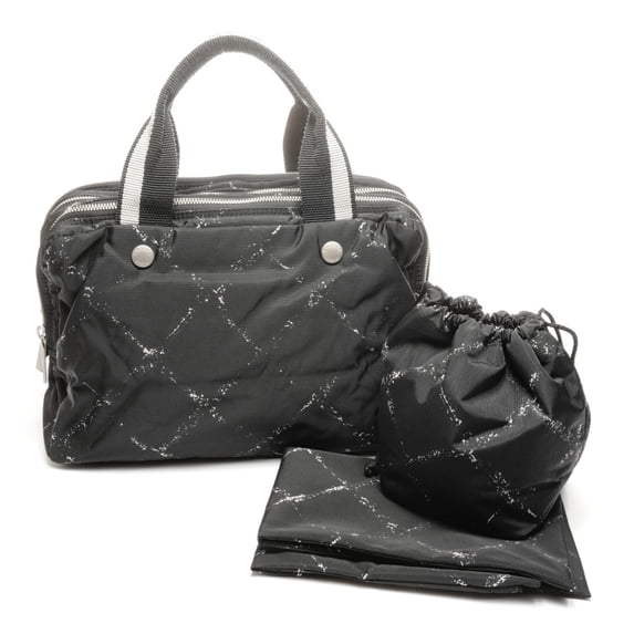 Pre-Owned CHANEL No. 5 1997-1999 Nylon Travel Line Handbag in Black
