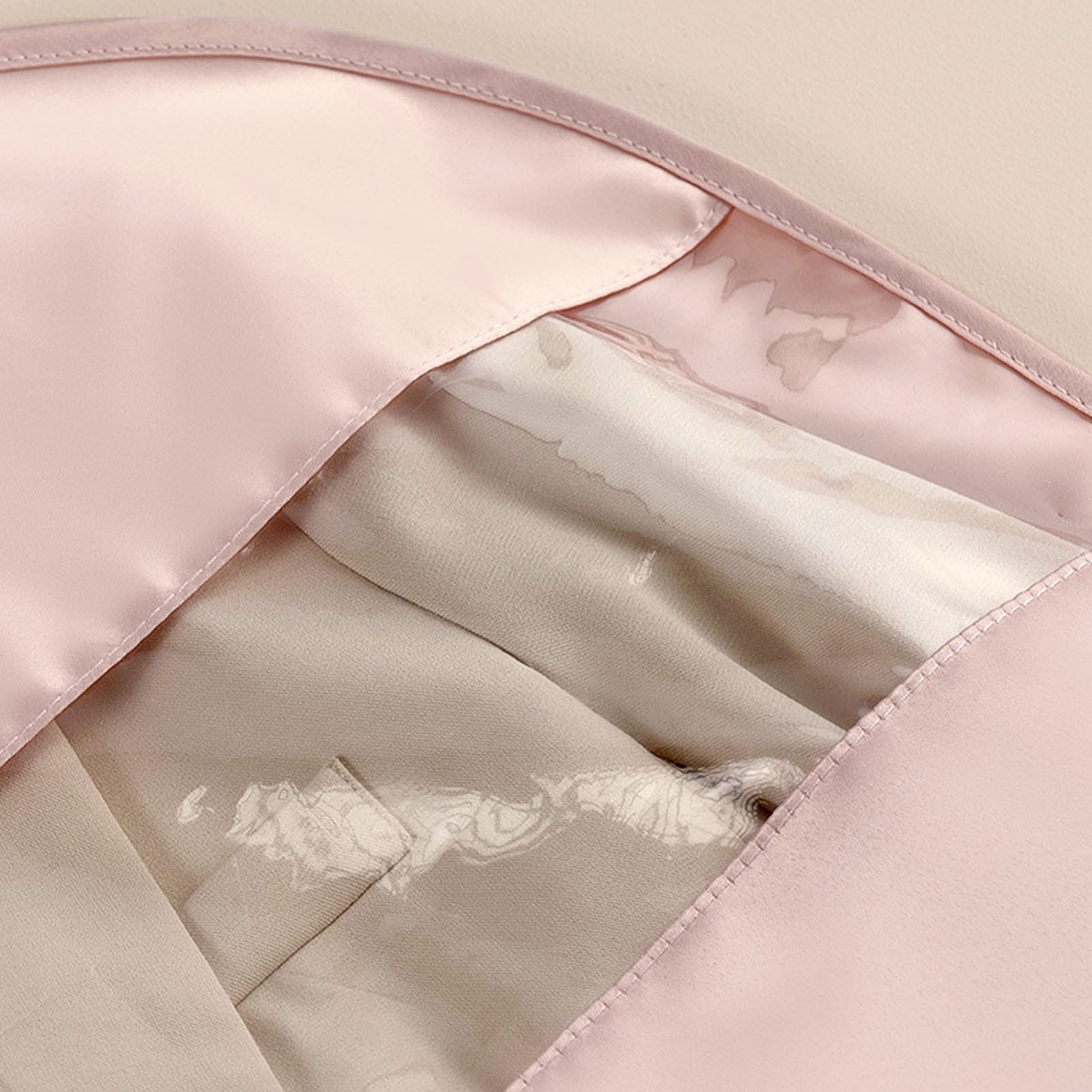 Weloille Hanging Clothes Cover for Long Coats, Breathable Fabric Dust Proof Storage Bag with Garment Protector, Ideal for Winter Jackets and Down Jackets, Home Organization Essential