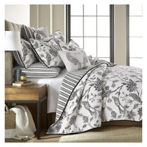 - Tanzie Black Quilt Set - Full/Queen Quilt Two Standard Pillow Shams - Black and White - Quilt (88x92in.) and Pillow Shams (26x20in.) - Reversible - Cotton Fabric