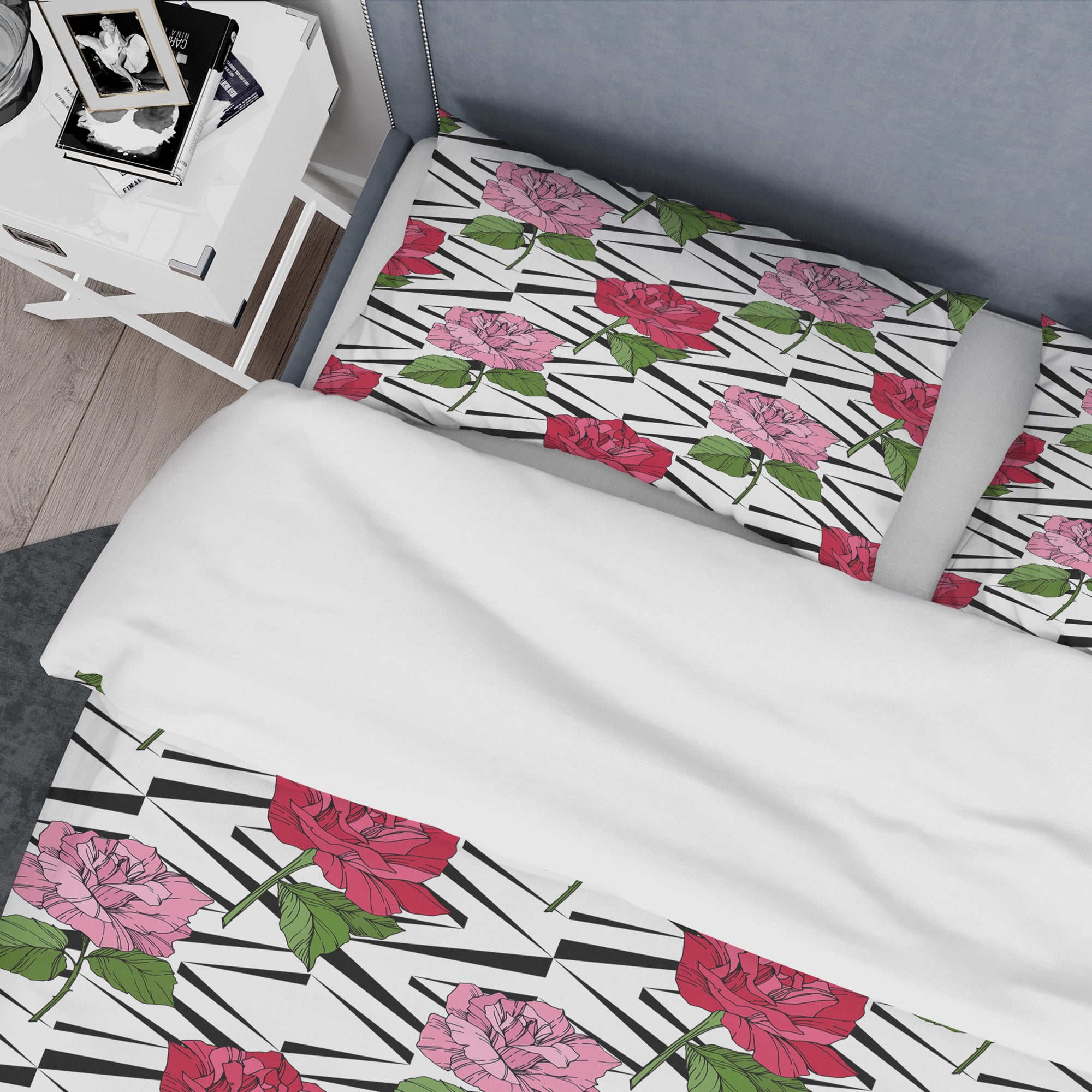 Designart 'Retro Pink And Red Roses' Mid-Century Modern Duvet Cover Set