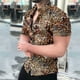 thumbnail image 2 of Camisa hawaiana de manga corta con cuello levantado para la playa para hombre, camisas informales con botones estampadas de verano Fridja hkj1684, 2 of 3