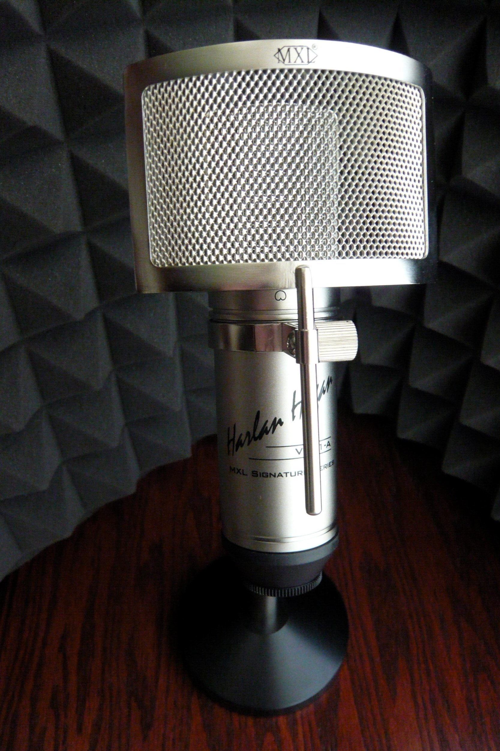 VO: 1-A-PF Metal Mesh Pop Filter