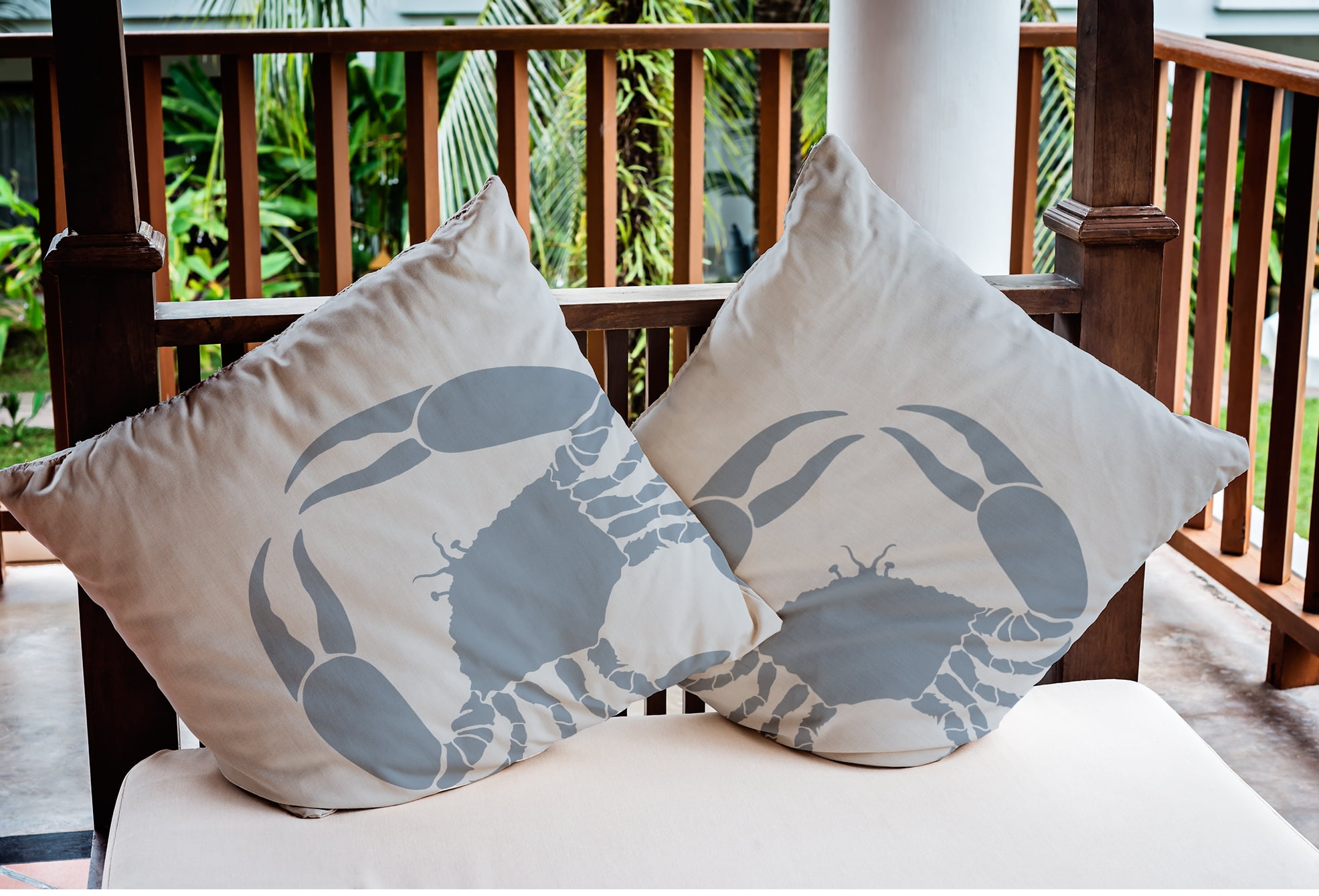 E by Design Crab Dip Nautical Indoor/Outdoor Throw Pillow