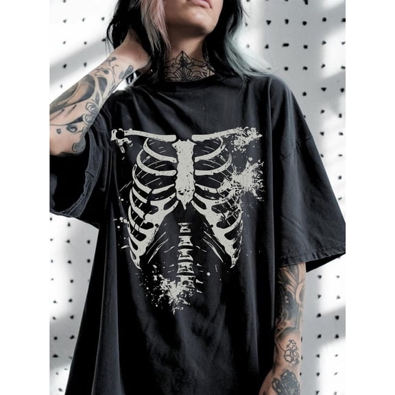 Women's Grunge Oversized Aesthetic Skeleton Ribcage T-Shirt