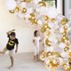 thumbnail image 5 of Kit de guirnalda de arco de globos dorados Afortunado Sencillez, 5 of 5