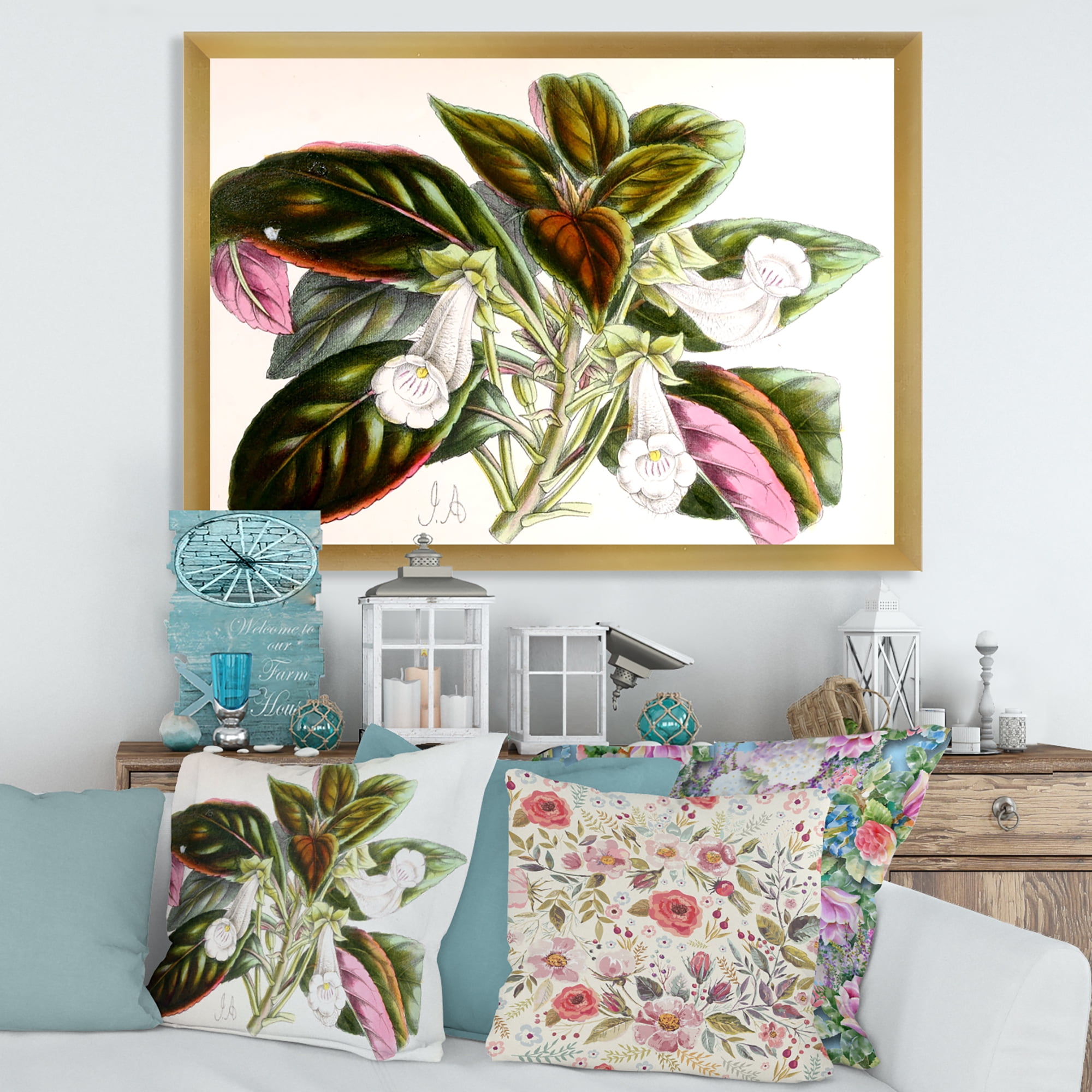Designart 'Blossoming Vintage Flower V' Traditional Framed Art Print