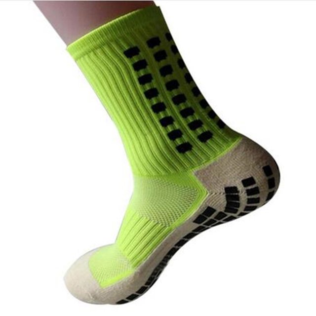 CAROOTU A Pair Anti Slip Soccer Socks for Athletic Running Socks Non Slip