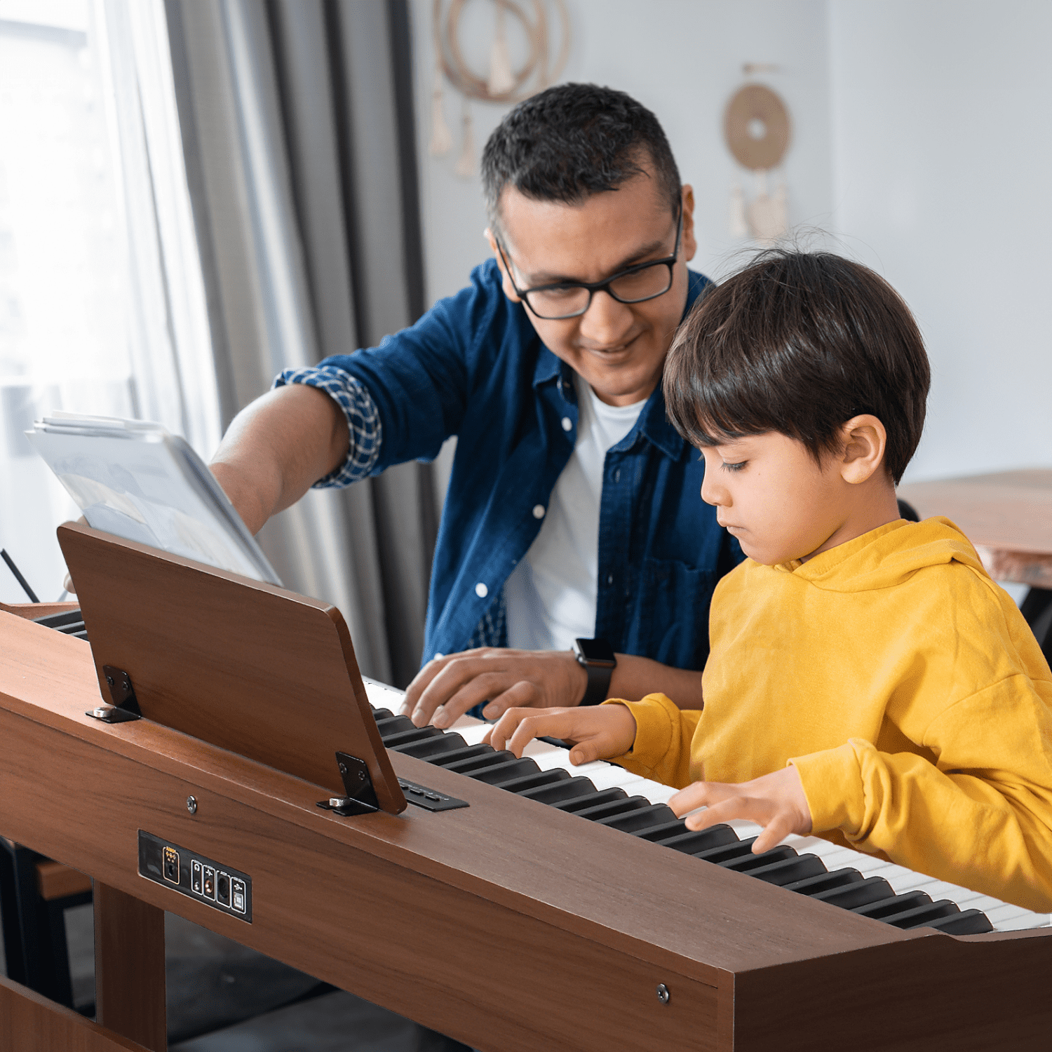 Hassch Digital Piano, 88 Key Full Weighted Electric Keyboard with Furniture Stand, Power Adapter, Triple Pedals and Headphone, Black & Walnut