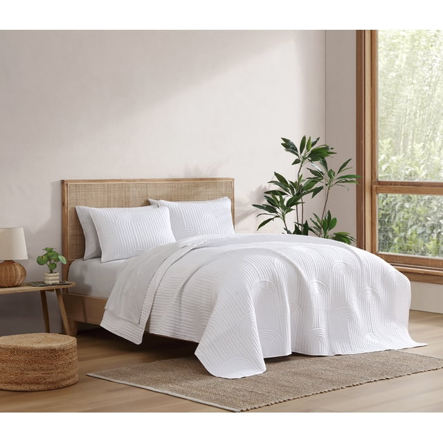 C&C California Embroidered Quilt Set, 100% Cotton, Breathable, Lightweight, 3-Piece, Full/Queen, White