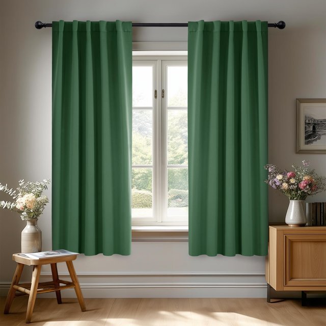 Cortinas opacas Deconovo con aislamiento térmico, 2 paneles (ancho 42 x largo 54), con trabilla trasera, lavables a máquina, oscurecedoras para dormitorio o sala de estar, color bosque oscuro