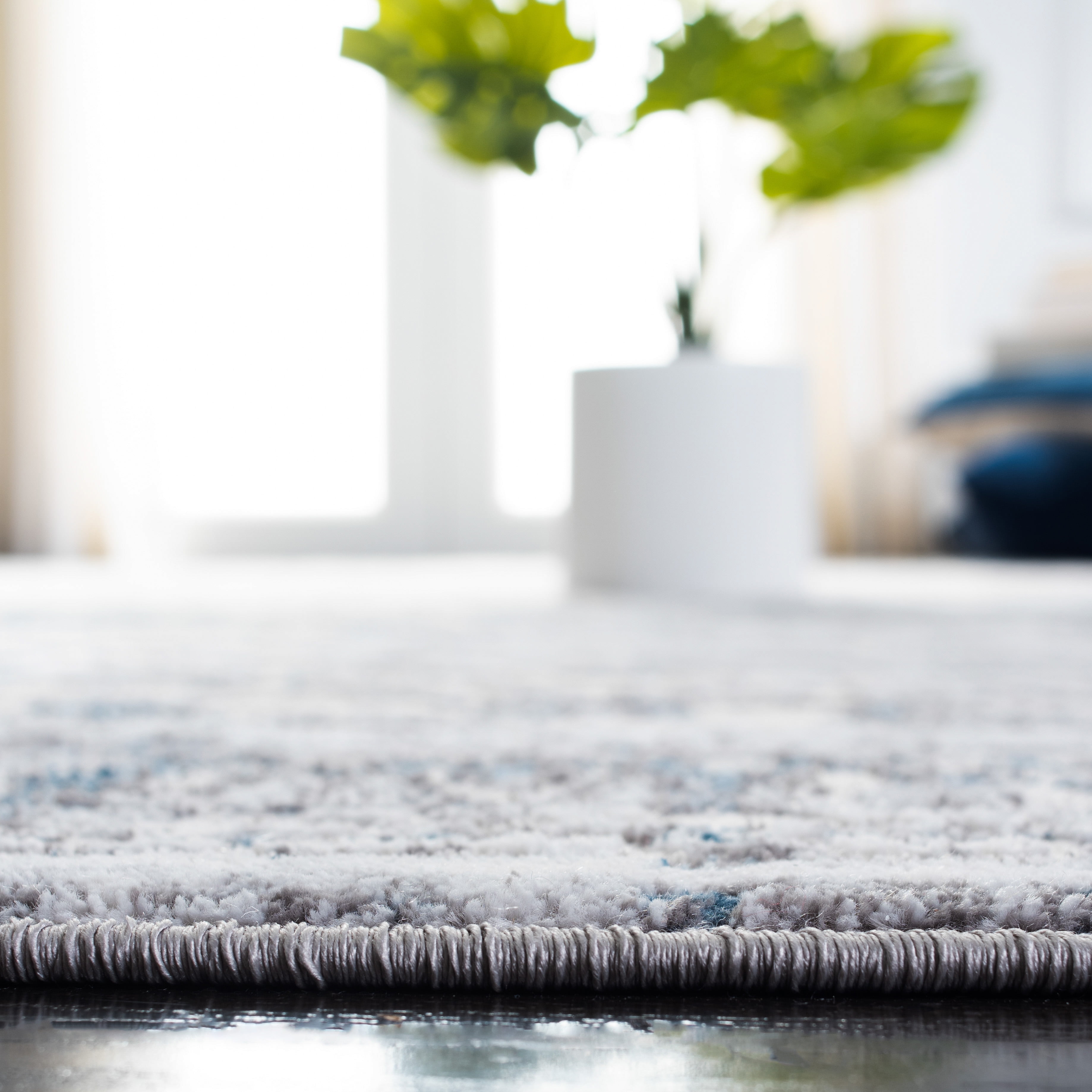 SAFAVIEH Amelia Wessex Abstract Area Rug, Gray/Blue, 4'5" x 6'5"
