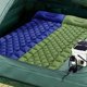 thumbnail image 5 of Eigraketly Colchón inflable con bomba de inflado, colchoneta para dormir estable y duradera carpas doble verde, 5 of 6