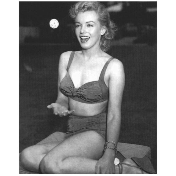 Marilyn Monroe 8X10 Glossy Photo #MMA30