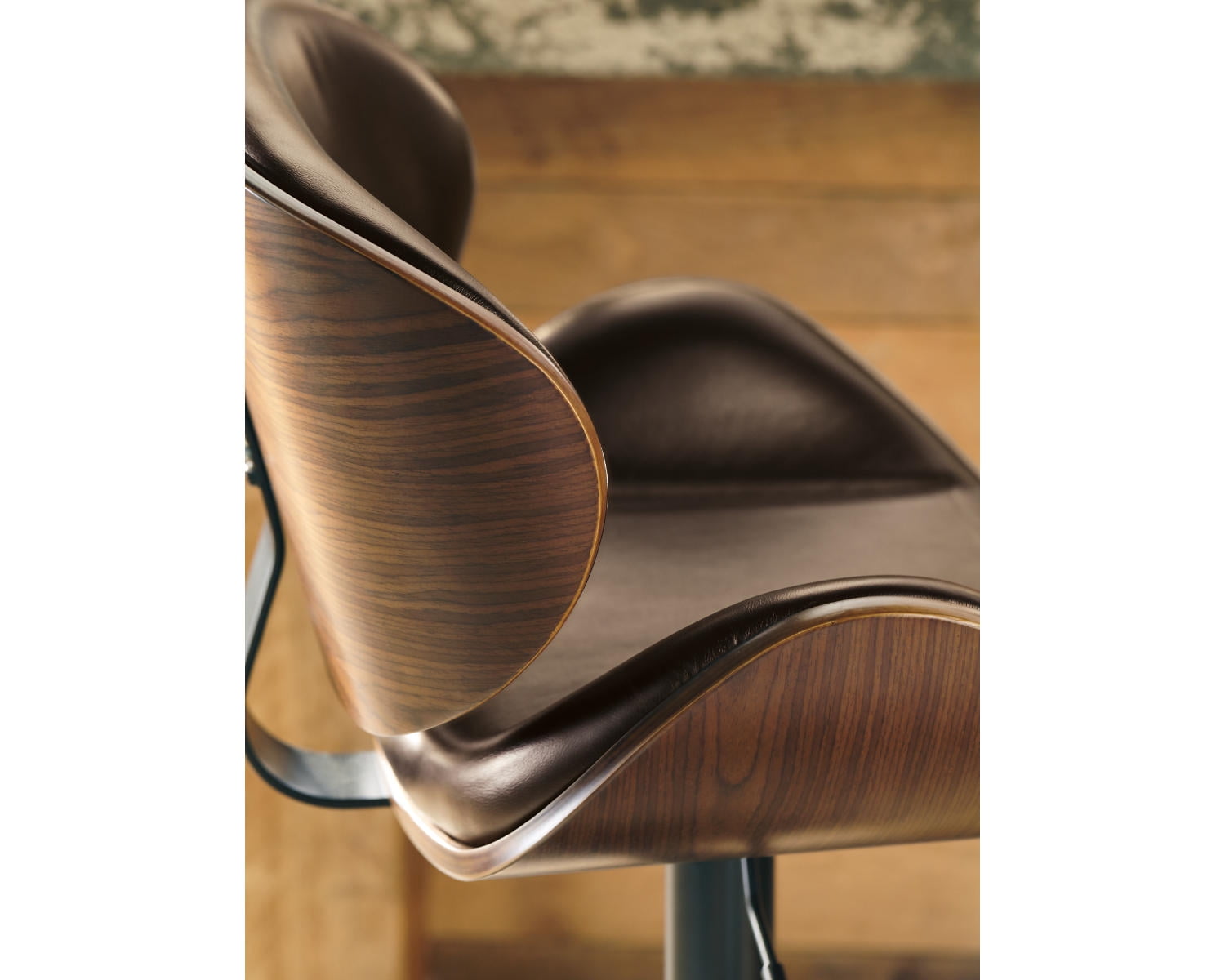 Signature Design by Ashley Contemporary Bellatier Adjustable