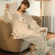 thumbnail image 1 of Pijamas para mujer en primavera, otoño e invierno, estilo palacio de manga larga, estilo princesa retro, ropa de hogar para mujer con rayas en los hoyos, 1 of 6