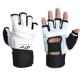 thumbnail image 2 of Guantes de boxeo MMA, guantes de medio dedo, guantes de fitness para hombres, guantes de lucha para niños, guantes de taekwondo para mujeres, protectores de pies, 2 of 6
