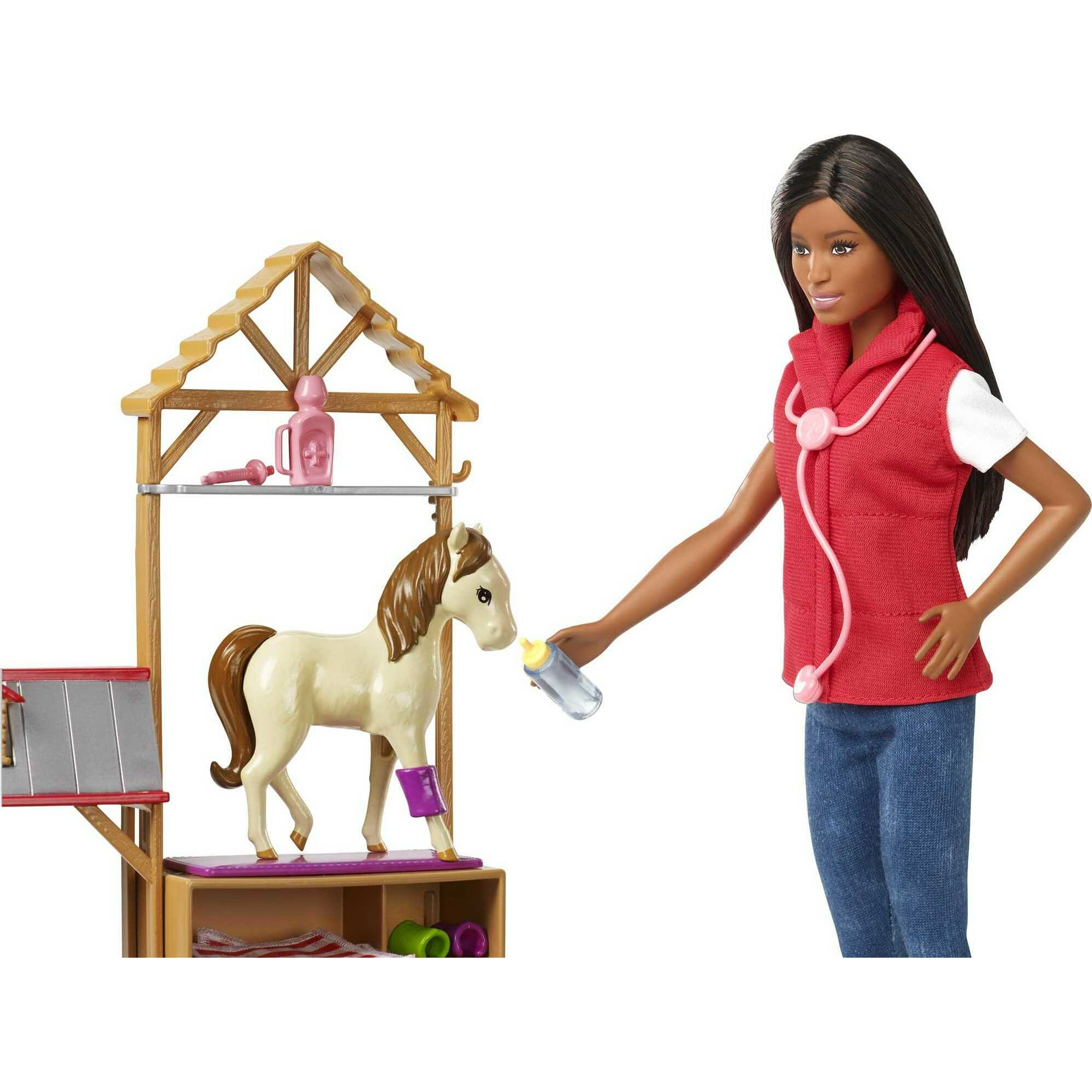 Barbie Sweet Orchard Farm Doll & Playset, Brunette Doll with Barn Frame, 7 Animals & 10 Acceessories