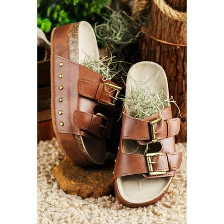 

FASHION JUNKY Chestnut Dual Buckle Studded Platform Sandal Slippers (Chestnut 37)