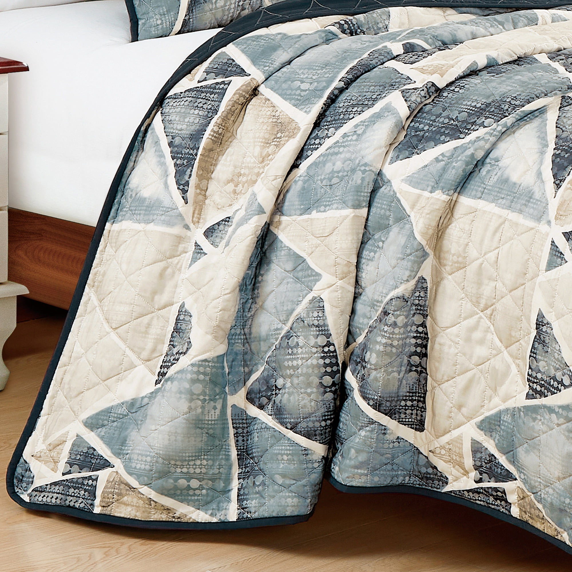 Evjk 3-Piece Decorative Lightweight Bedspread Set – Durable, Microfiber with Decorative Print, King