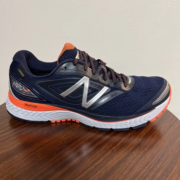 New Balance 880v7 GORETEX Men’s Size 10.5 Running Shoes M880BX7 Sneaker Navy