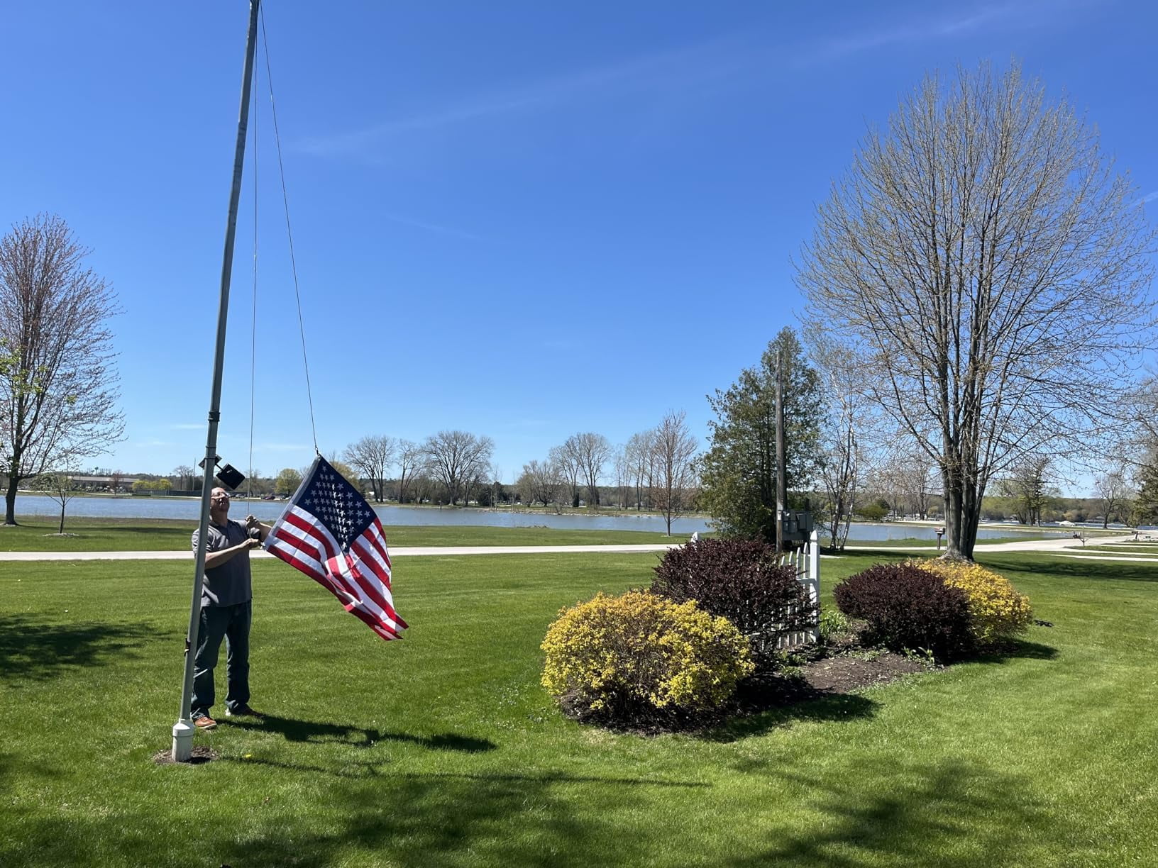 TETOU 5*8FT American Flag for Outside, 210D Heavy Duty TearProof Waterproof High Wind Resistant US Flag with Embroidered Stars for 4th of July Memorial Independence Day Patriotic Outdoor Decoration