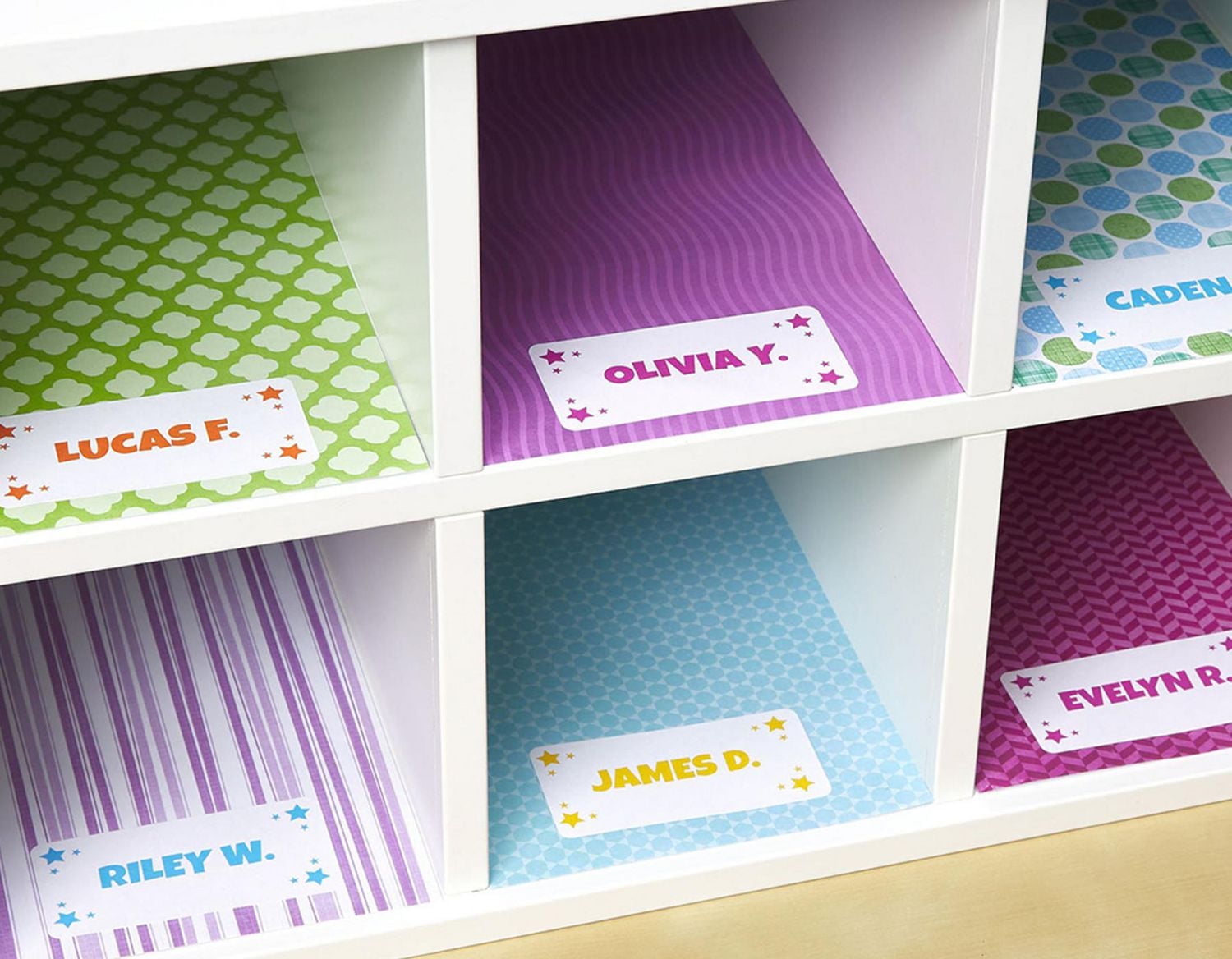 Avery Étiquettes rectangulaires blanches avec technologie Sure Feed, Technologie TrueBlock, 2 po x 4 po, pour imprimantes laser et à jet d'encre,10 étiquettes/feuille, 10 feuilles/paquet - 8923