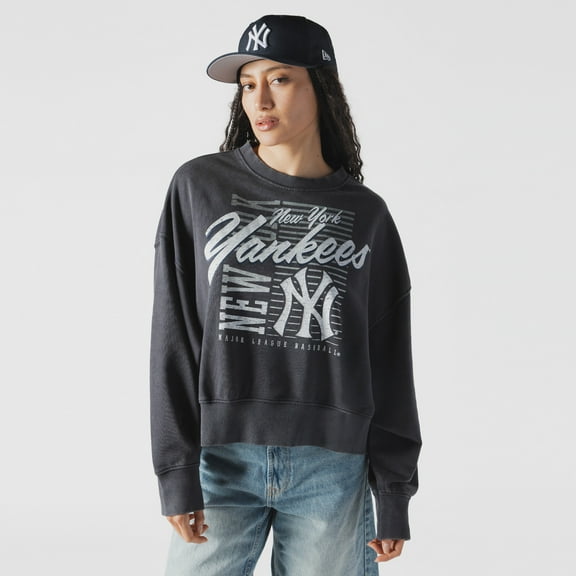 Women's New Era Navy New York Yankees Boxy Mineral Wash Dolmen Sleeve Cropped Sweatshirt