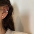 thumbnail image 4 of Pendientes de clip de hueso de oreja de metal con perla de circonita retro para mujer, pendientes de botón sin perforaciones personalizados, sencillos y a juego de Corea del Sur, 4 of 6