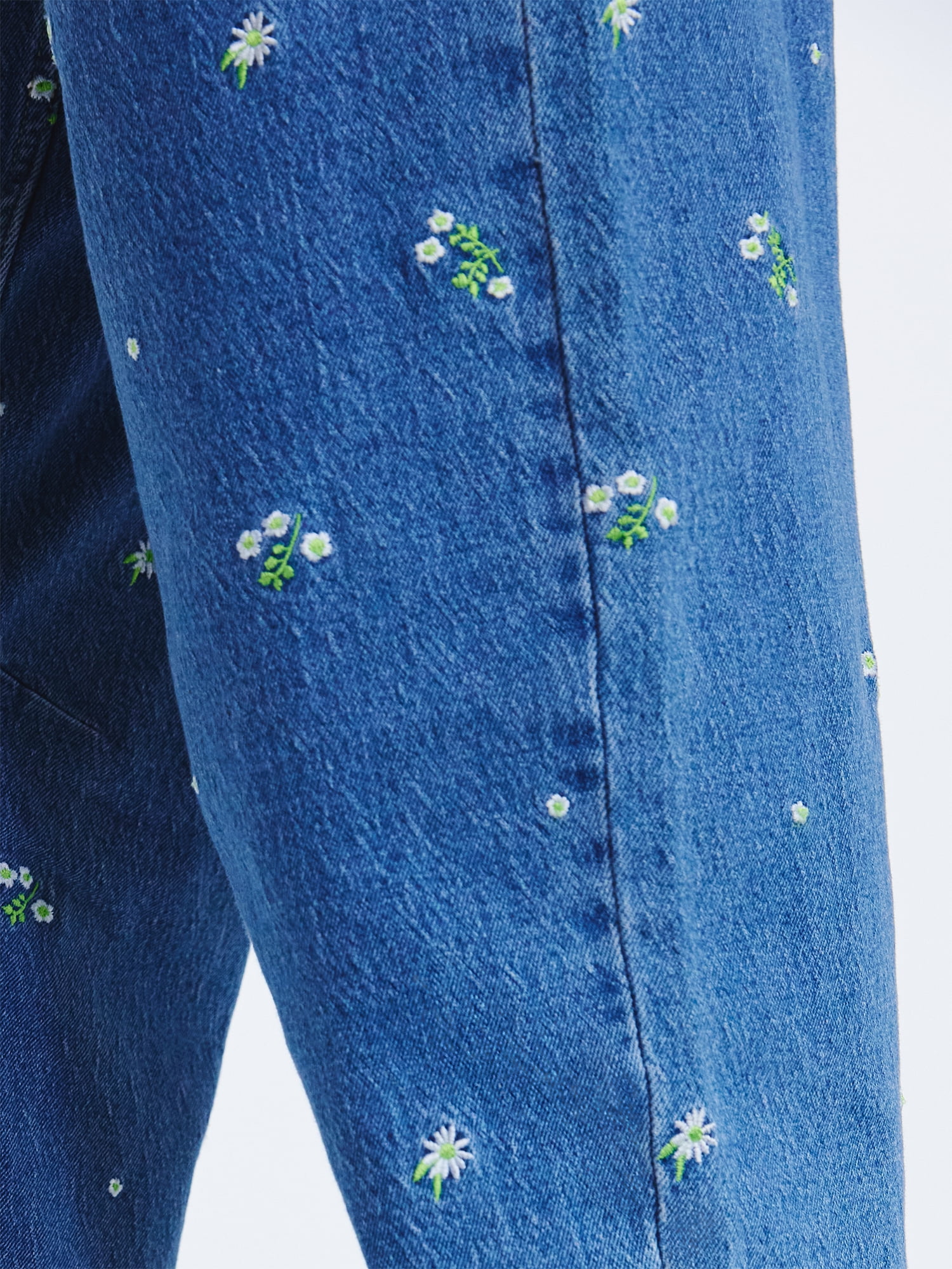 Free Assembly Women's and Women's Plus Embroidered Mid Rise Cropped Barrel Jeans, Sizes 0-26W