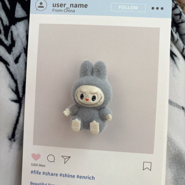 Nuevo Mini figura de acción de Labubu con postura sentada, conjunto de muñecos bonitos, colección de modelos, adornos de decoración, accesorios, regalos para niños